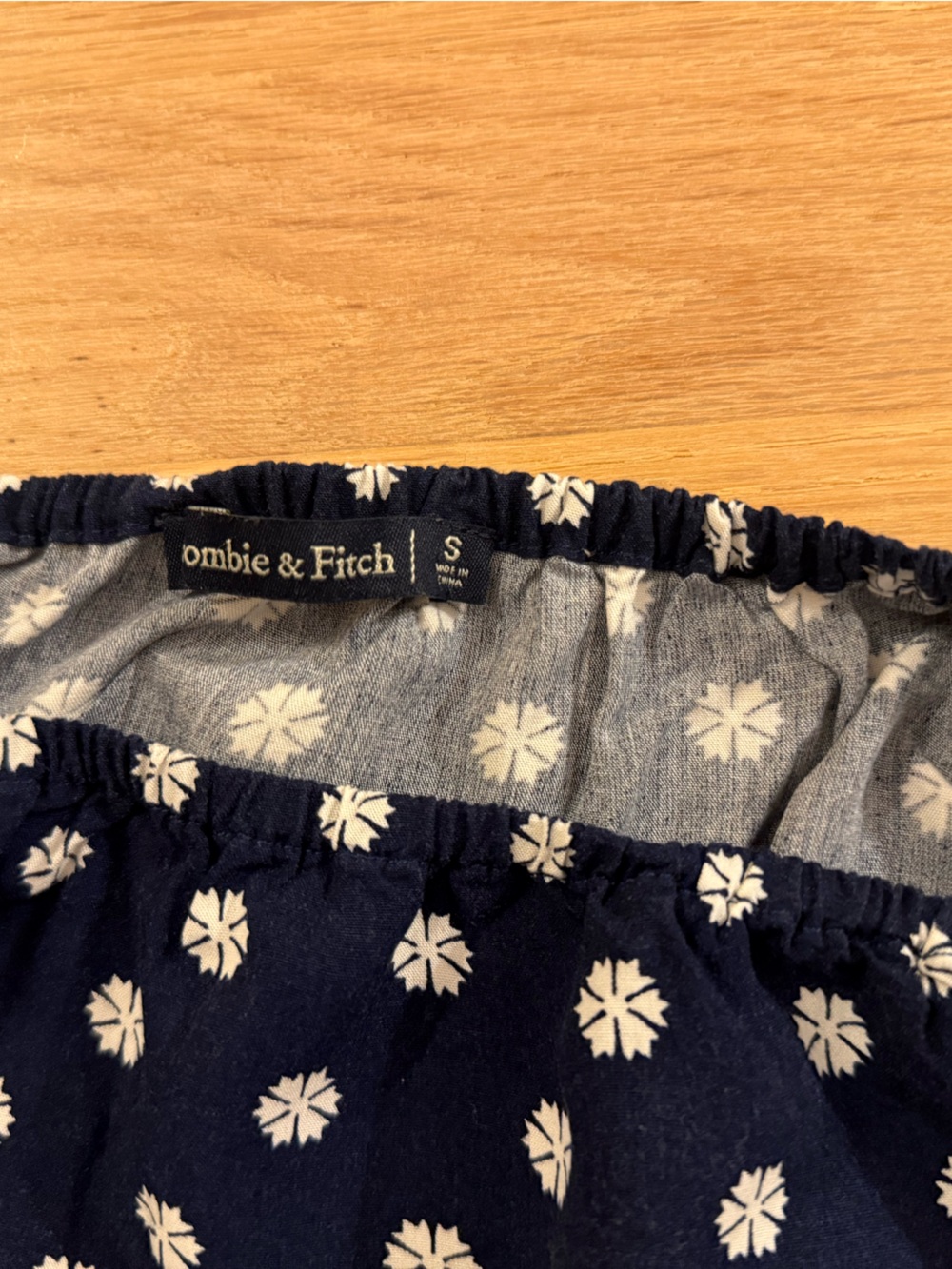 Abercrombie & Fitch Navy Floral Off Shoulder Romper Small Ruffle Sleeve - Picture 5 of 6